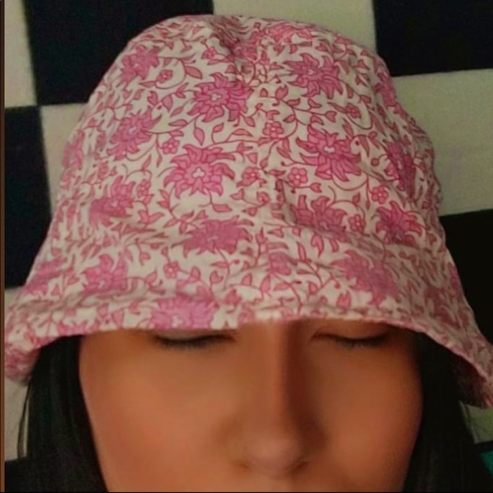 🌸FLORAL BUCKET HAT🌸